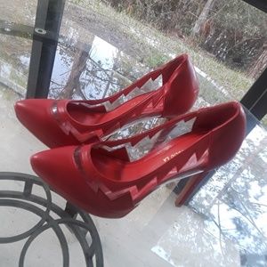 Red pumps